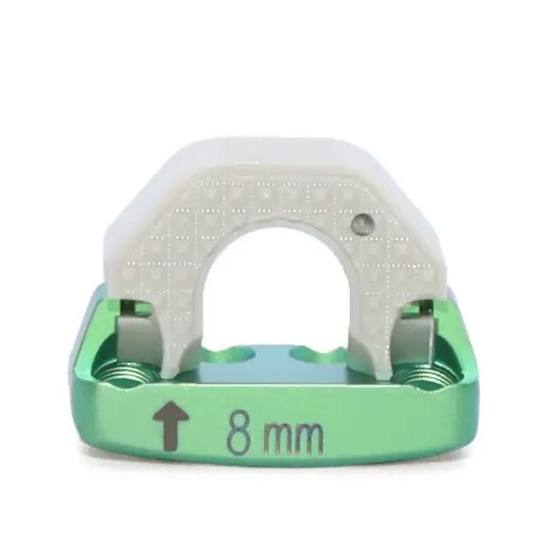 Gaiola Cervical PEEK (4 parafusos de travamento)